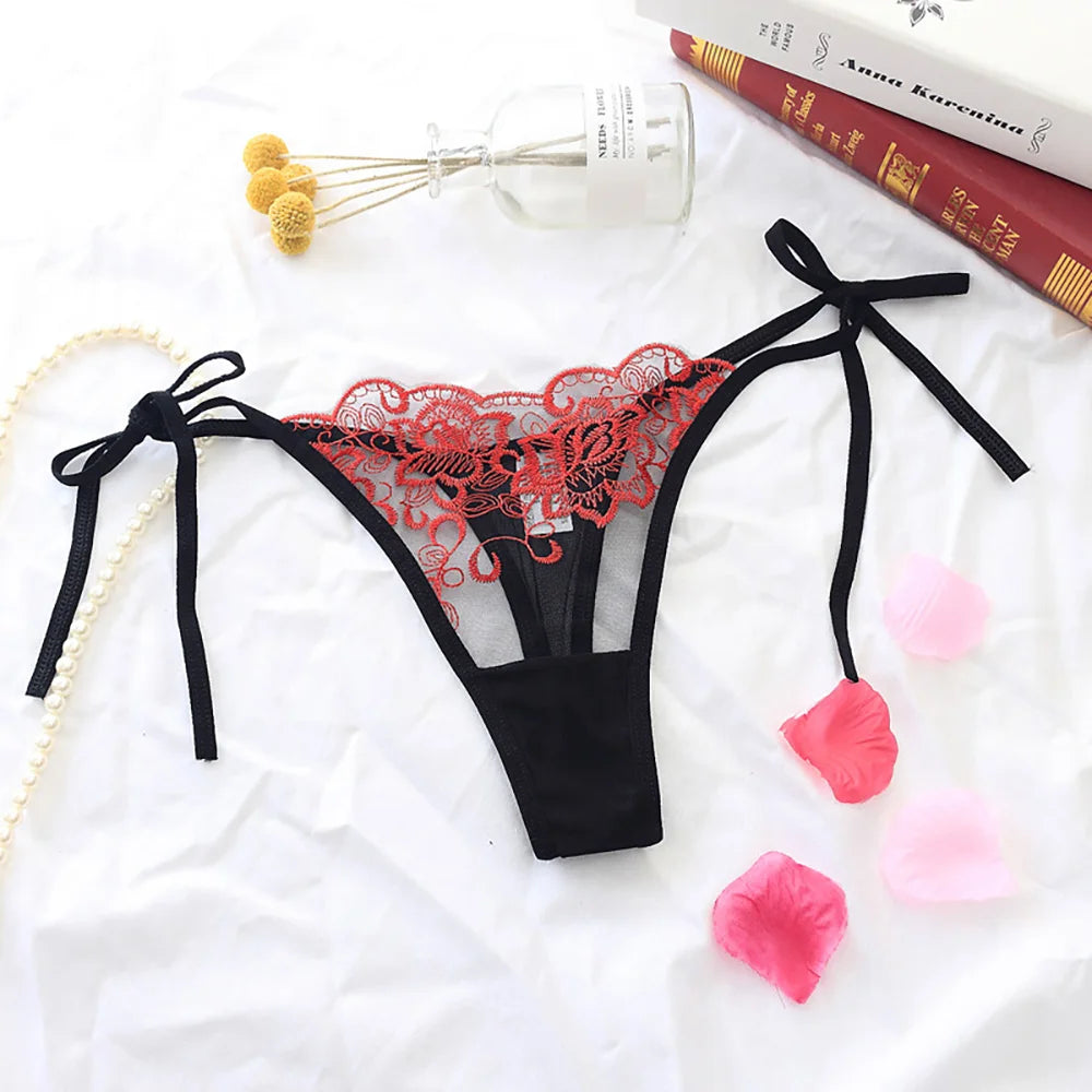 Culotte femme dentelle brodée — Transparente nœud papillon sexy