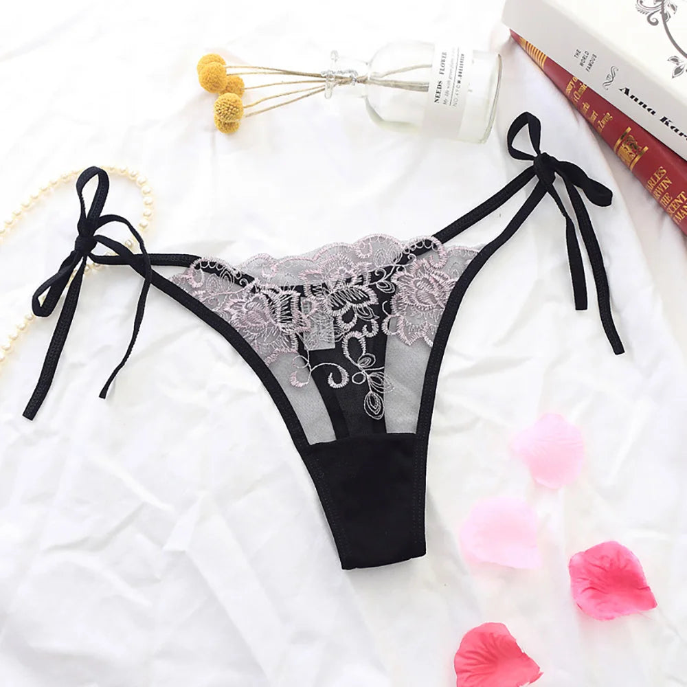 Culotte femme dentelle brodée — Transparente nœud papillon sexy