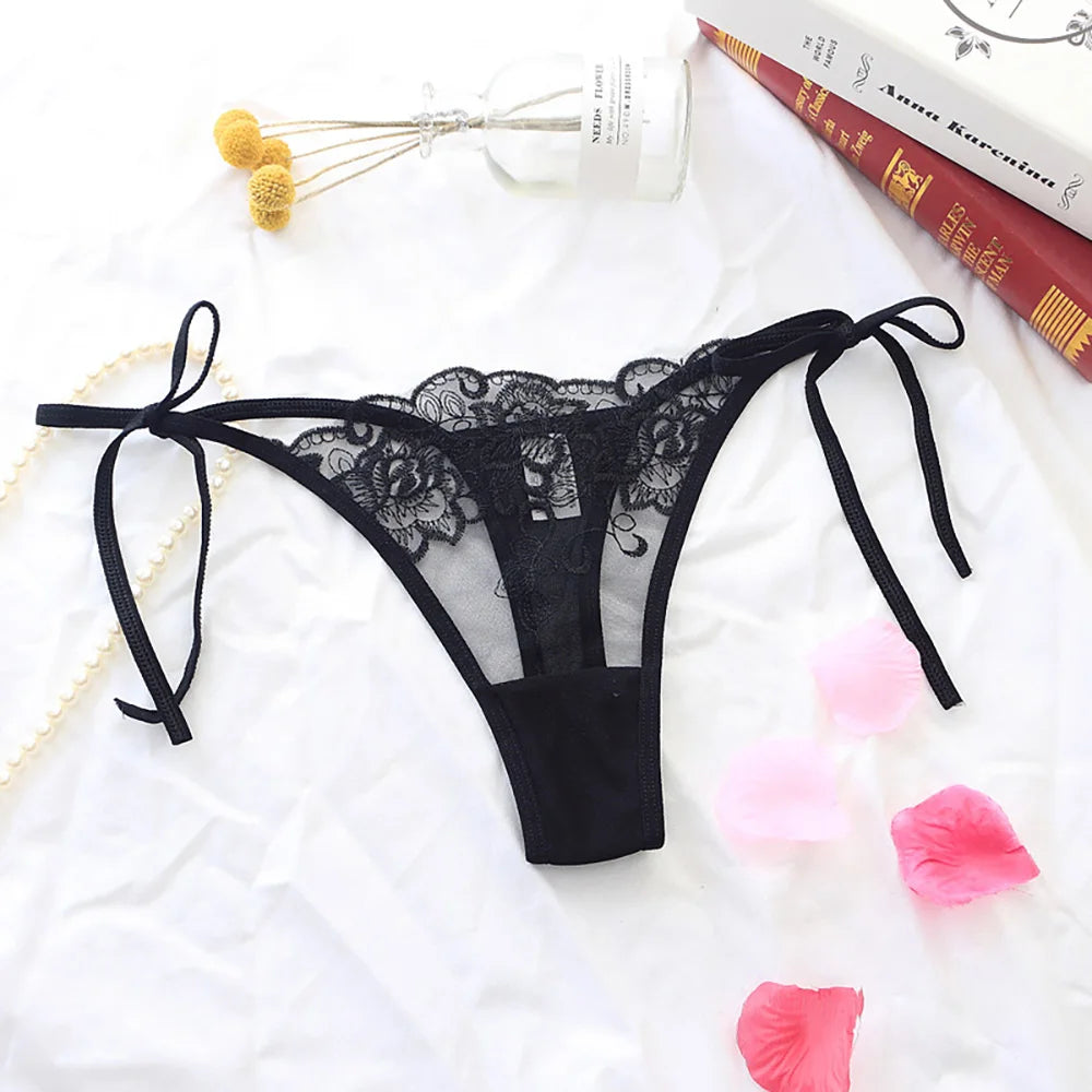 Culotte femme dentelle brodée — Transparente nœud papillon sexy
