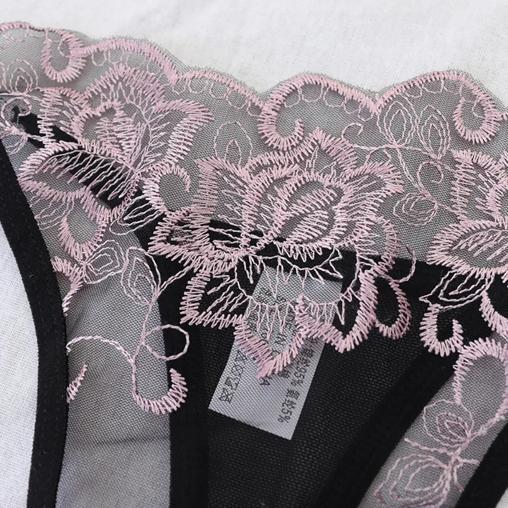 Culotte femme dentelle brodée — Transparente nœud papillon sexy