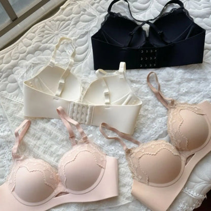 Lingerie for girls in the French style - gathers to show off large, delicate lace - comfortable bra