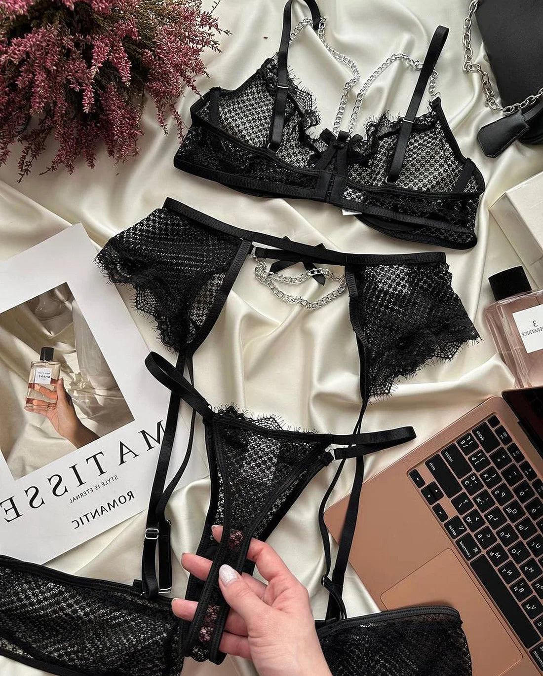 Ensemble Brassiere & Culotte Dentelle avec Jarretières - S-XL - Nos Petits KIFF