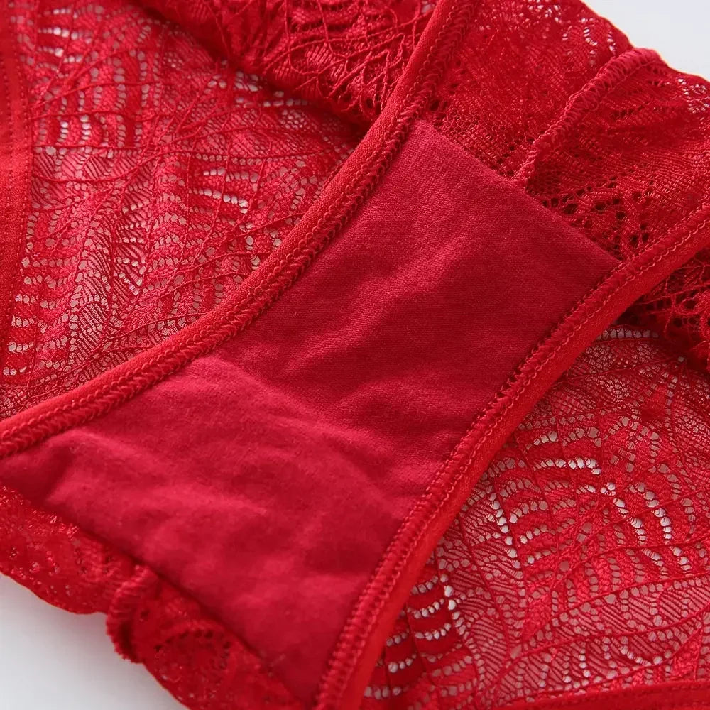Culotte femme dentelle brodée — Taille basse ajourée