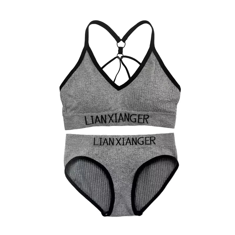 Ensemble sport femme — Brassière sans armature et culotte sans coutures