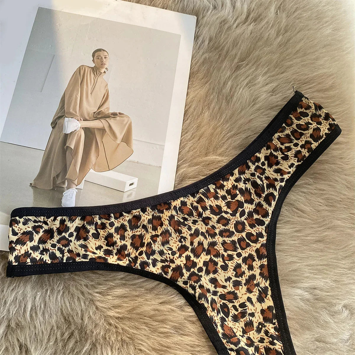 G-string femme imprimé léopard — Taille basse sans coutures broderie sexy