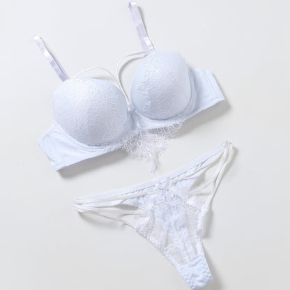 Ensemble lingerie française rouge — Dentelle gainante