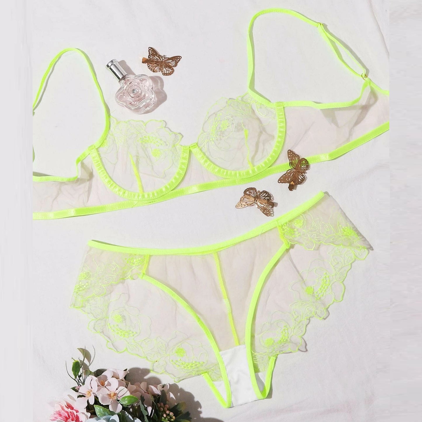 Ensemble lingerie mesh brodé — Transparence & élégance